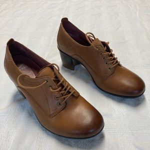 Dansko Pennie Leather Weatherproff Hells Size 39, Cognac